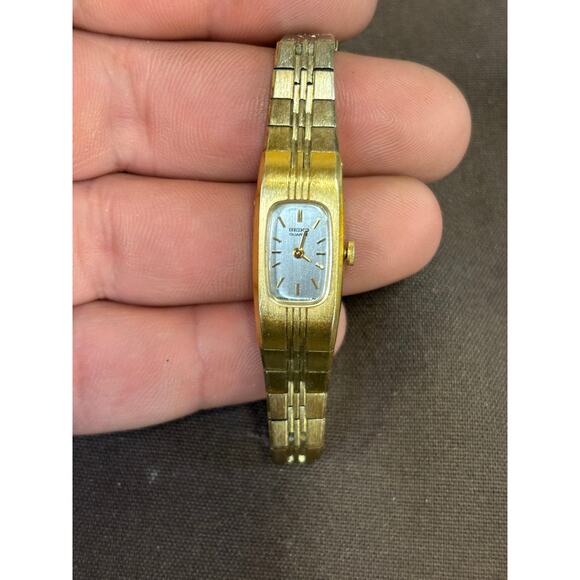 Vintage Seiko 1320-5629 Gold Tone Womens Watch!